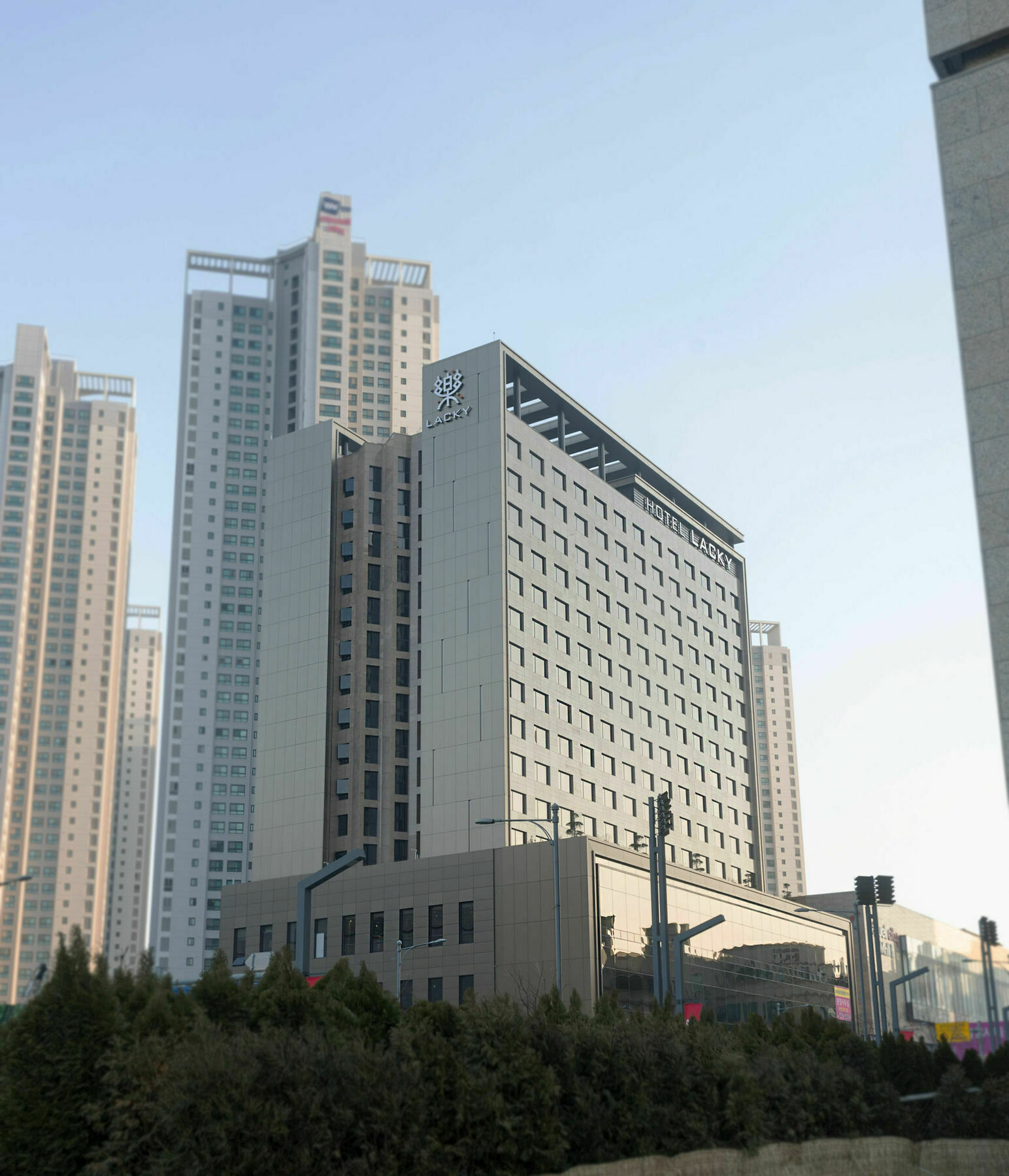 Gloucester 3* Cheongju